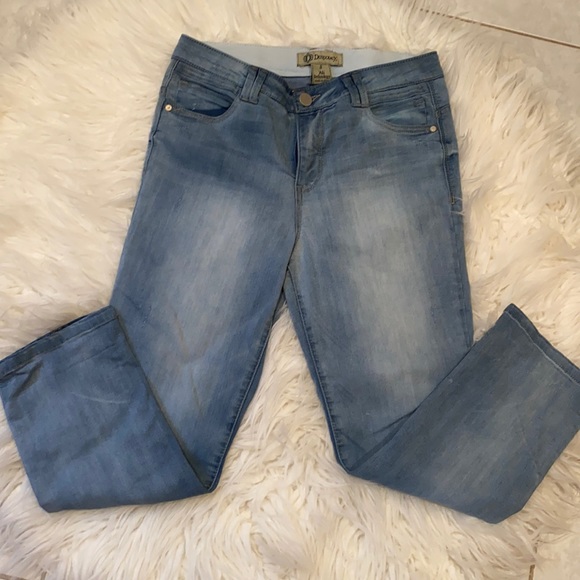 Democracy Denim - Democracy “Ab” technology distressed cropped Jeans